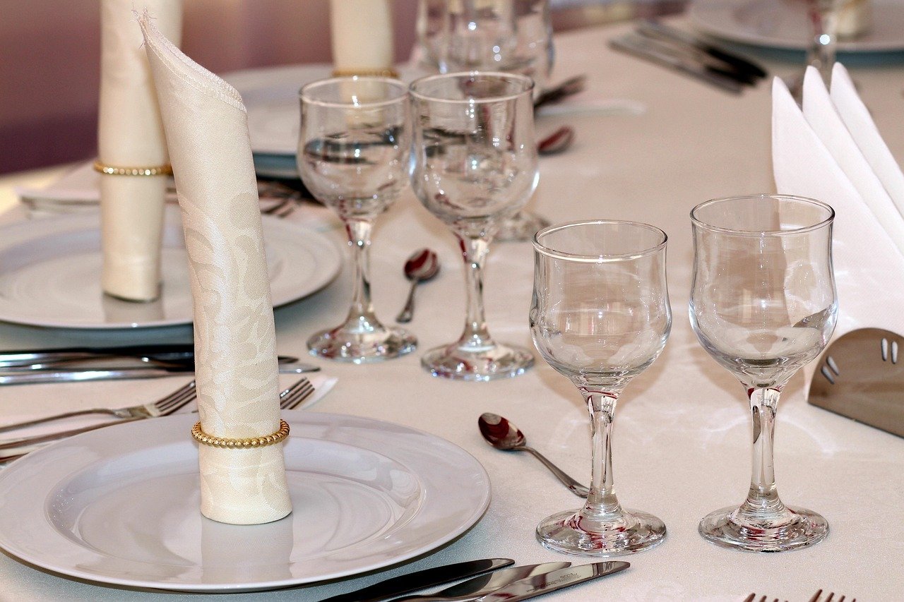 table, event, plates, glasses, cutlery, decoration, event, event, event, event, event-1521278.jpg